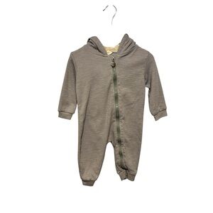 ⭐️ 5/$30 Kids Tales Bunny Zip One Piece size 6-9 Months